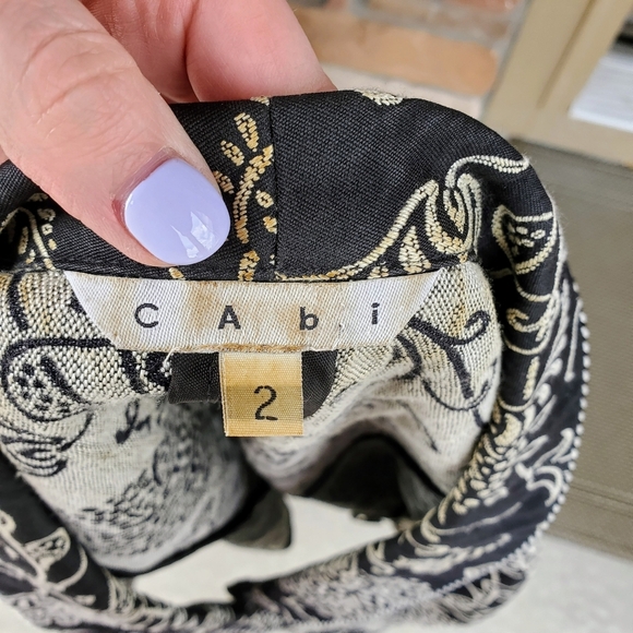 CAbi Eliza Tapestry Brocade Embroidered Black and Cream Jacket Blazer Size 2 EUC - Picture 3 of 16